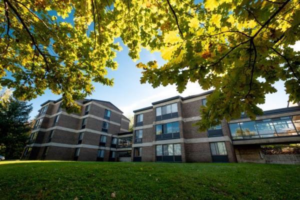 Au Campus Hotel Sherbrooke Exterior photo