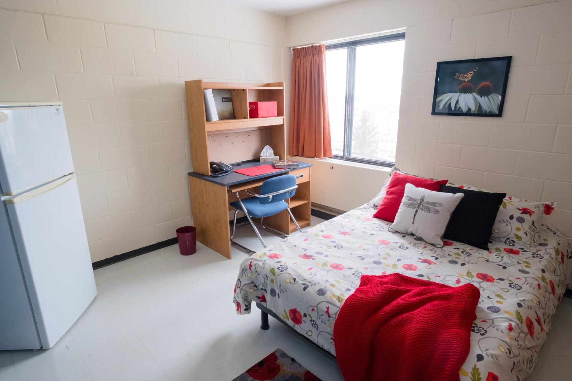 Au Campus Hotel Sherbrooke Exterior photo